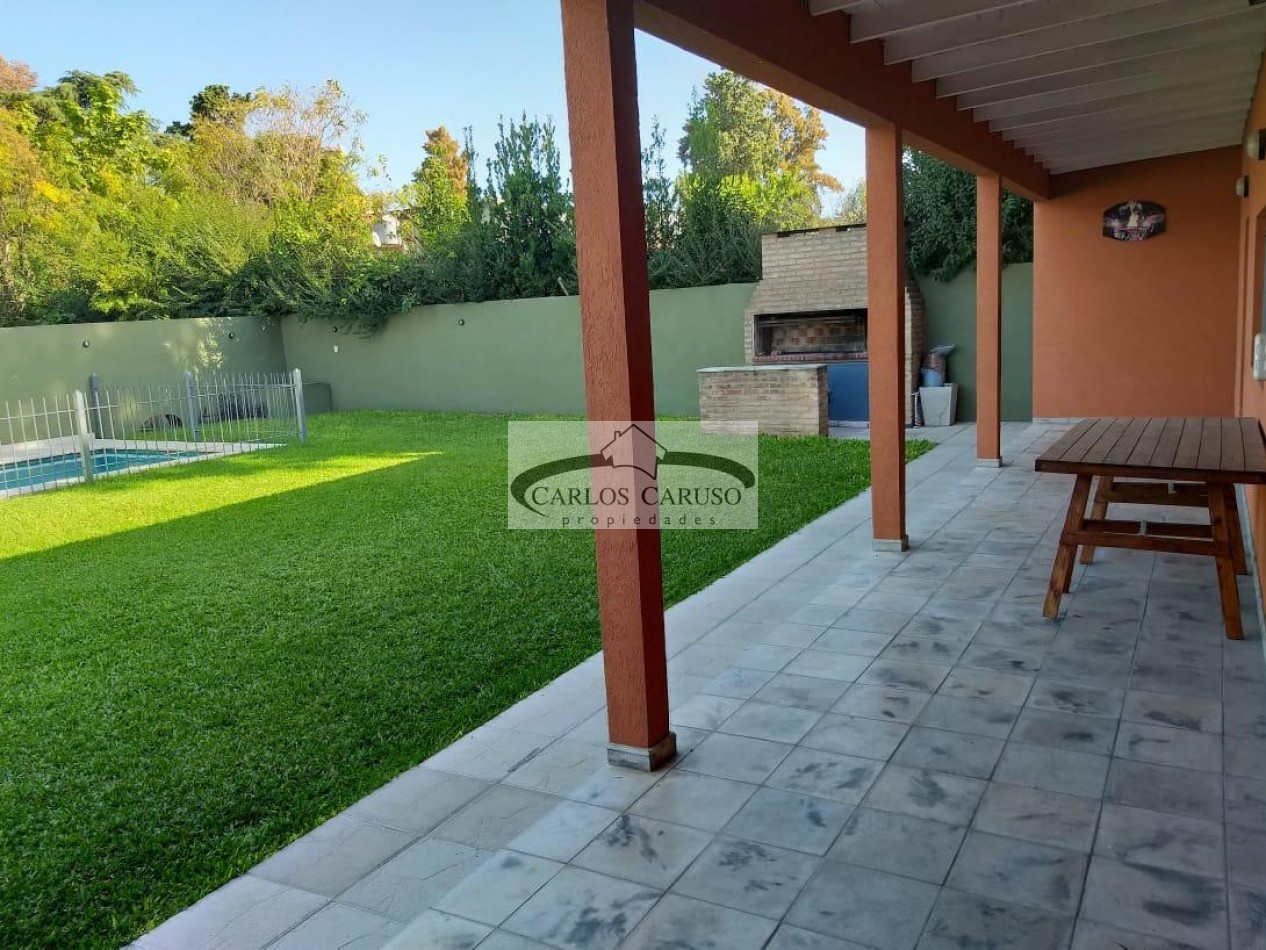 Casa en Venta- Varvello y Beltran