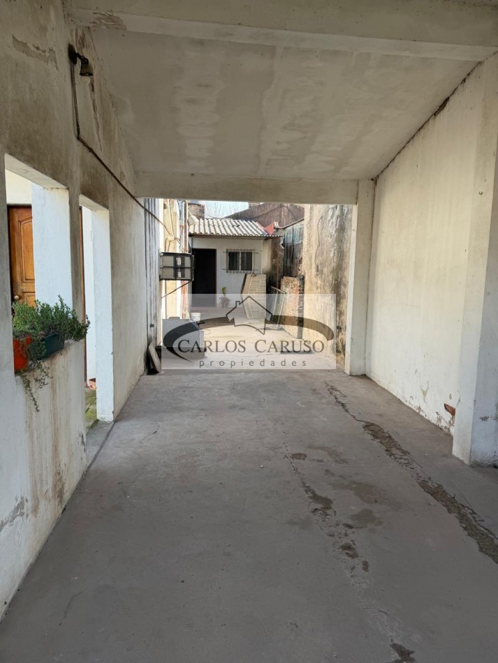 Casa en Venta- Segundo Sombra entre Av. Zapiola y S. Del Estero