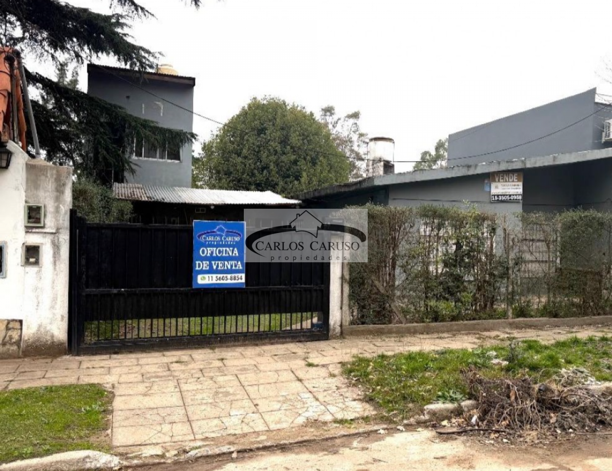 Casa en Venta- Mendoza entre Solis y Lobos