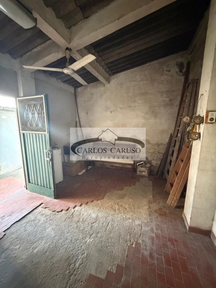 Casa en Venta- Segundo Sombra entre Av. Zapiola y S. Del Estero