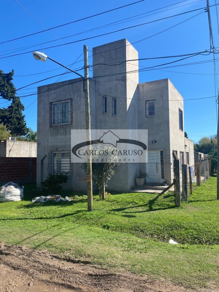 Casa en Venta- 25 de mayo y J.M. Cortez