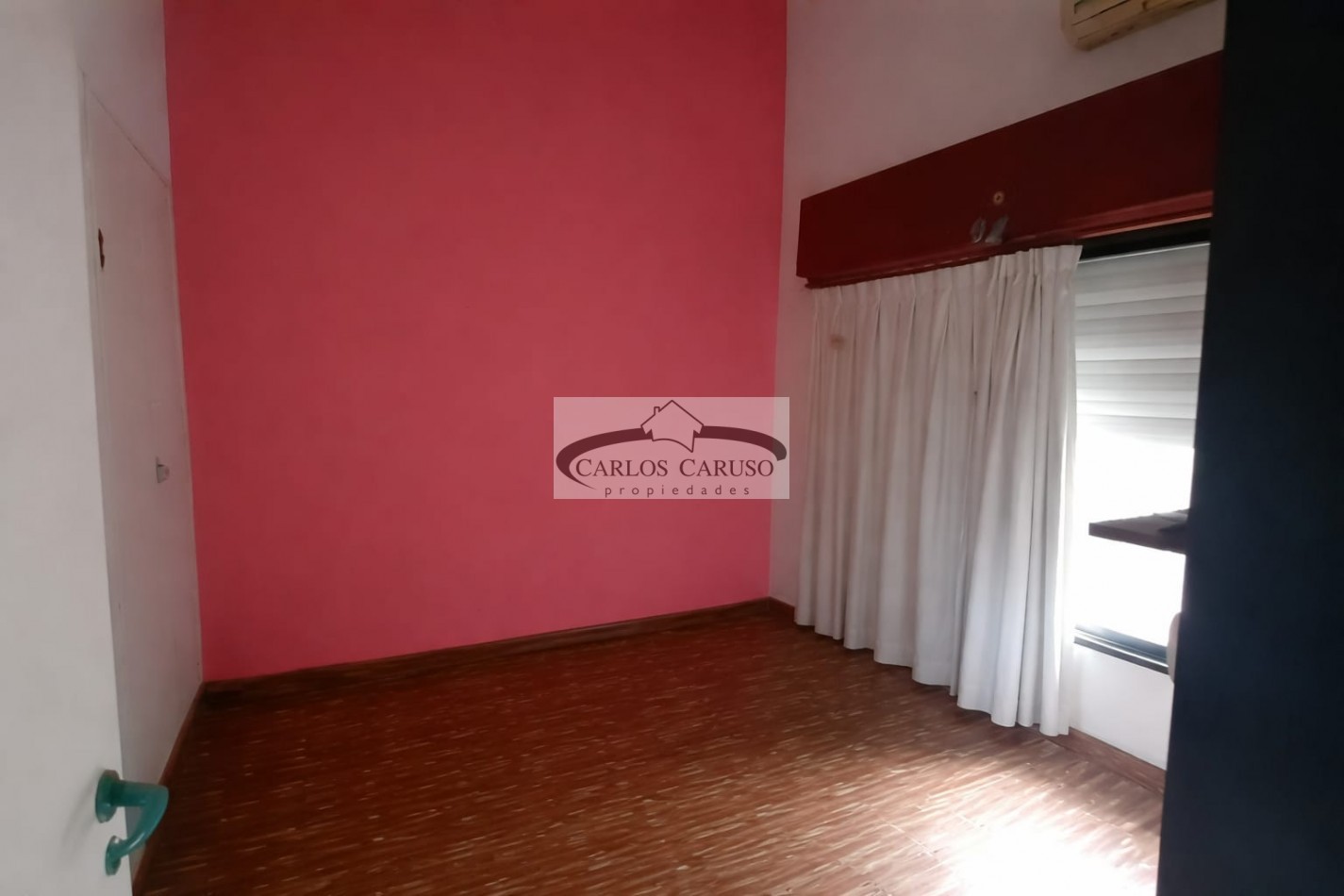 Casa en Venta- Mendoza entre Solis y Lobos
