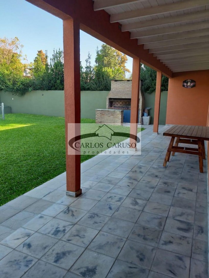 Casa en Venta- Varvello y Beltran