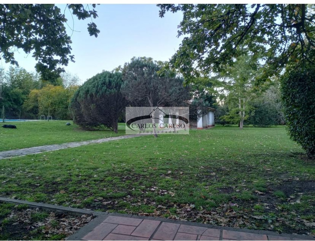 Casa Quinta en Venta- Mendoza y Solis
