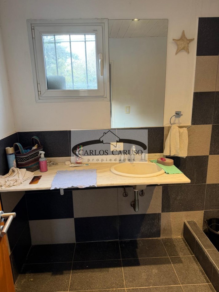 Casa en Venta- Varvello y Beltran