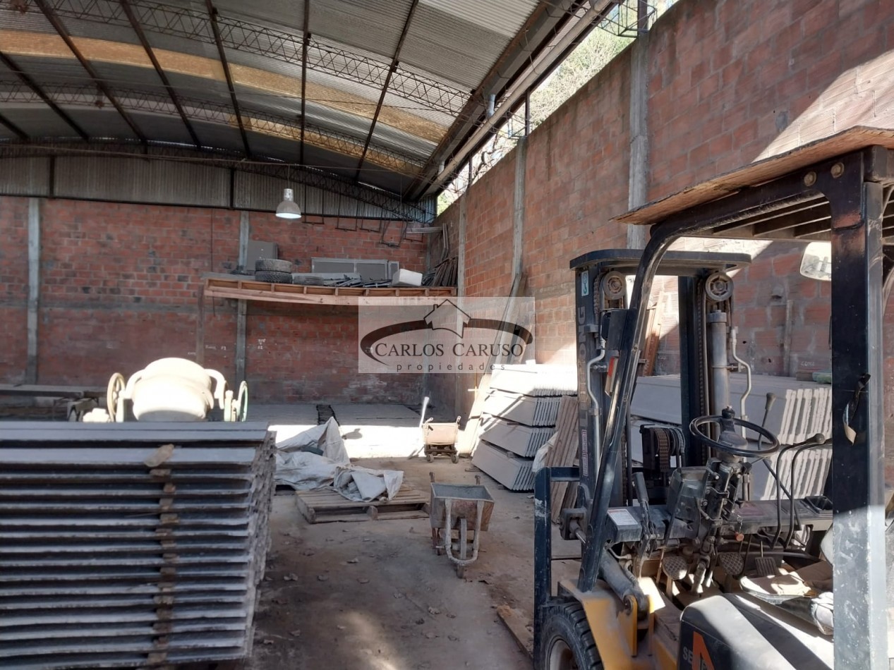 Galpon en Venta- Dean Funes y Da Vinci