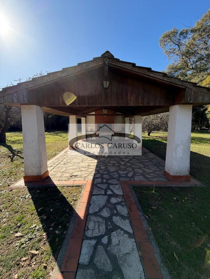 Casa Quinta en Venta- Mendoza y Solis