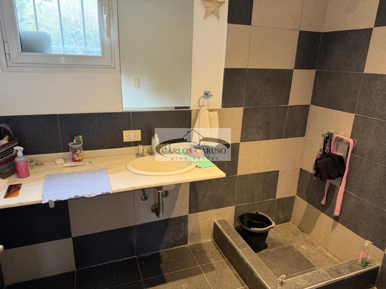 Casa en Venta- Varvello y Beltran