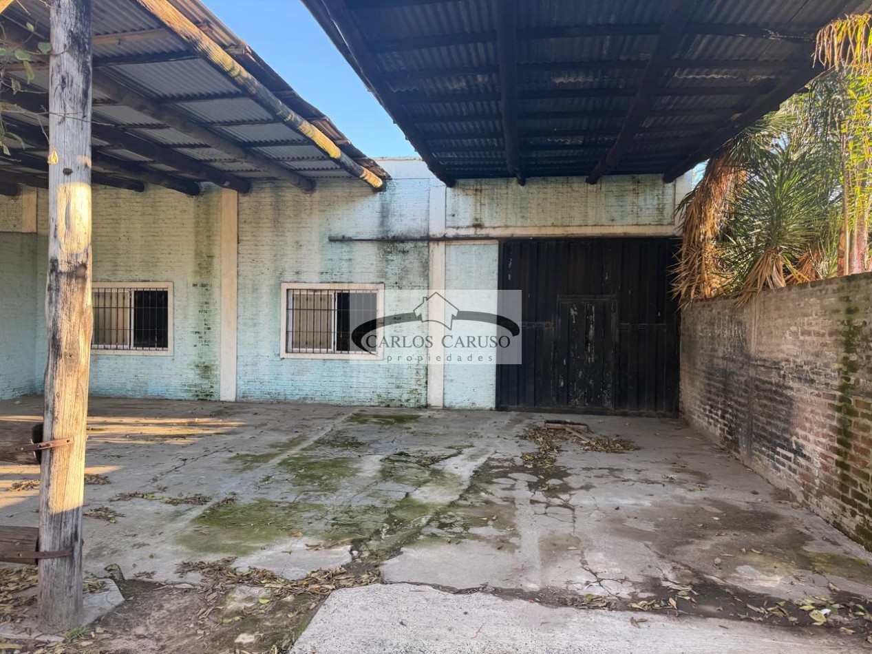 Galpon en Venta- Santa Maria e Dean Funes y Vicente Lopez