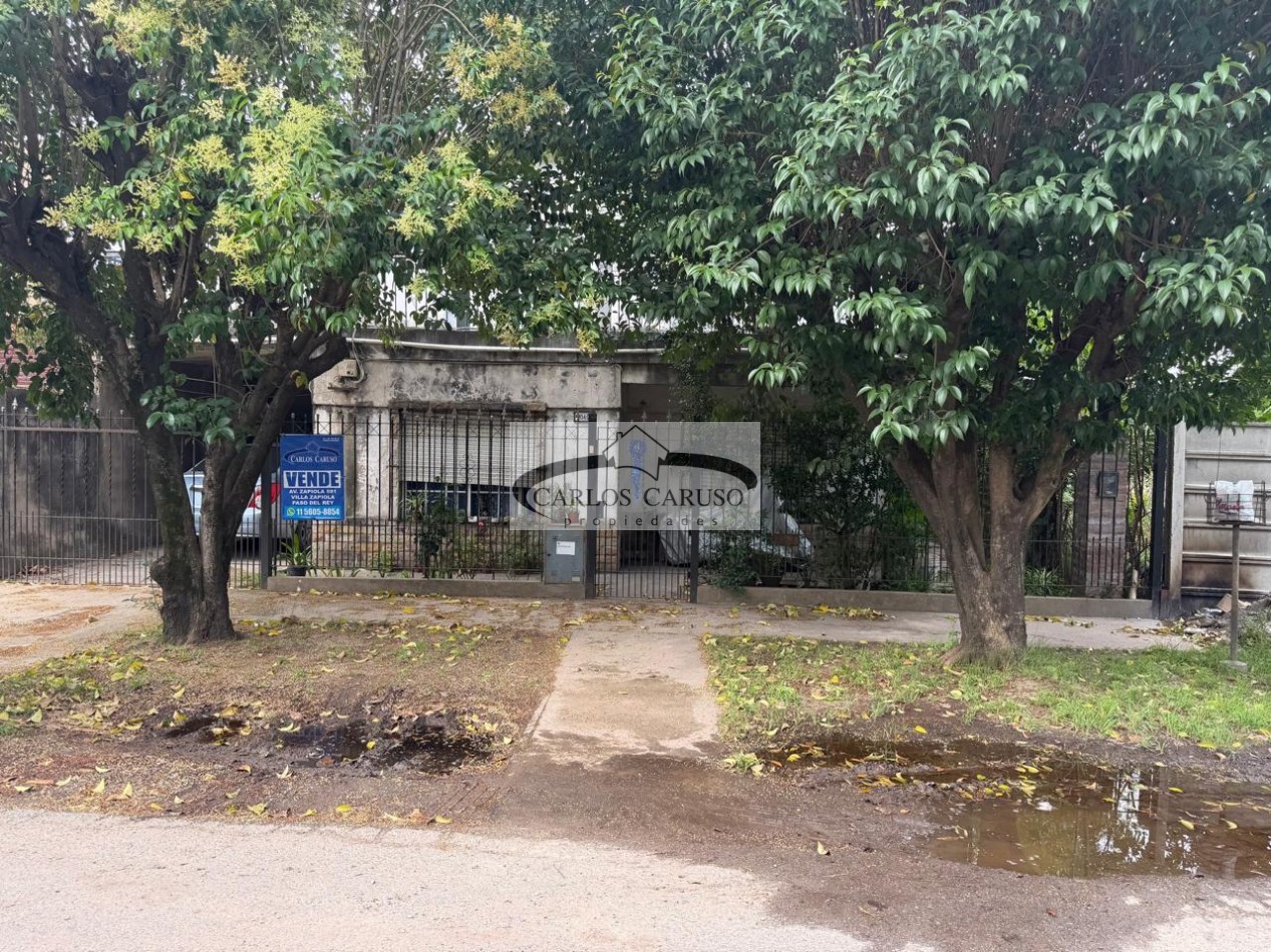 Casa en Venta- Belaustegui y Dean Funes