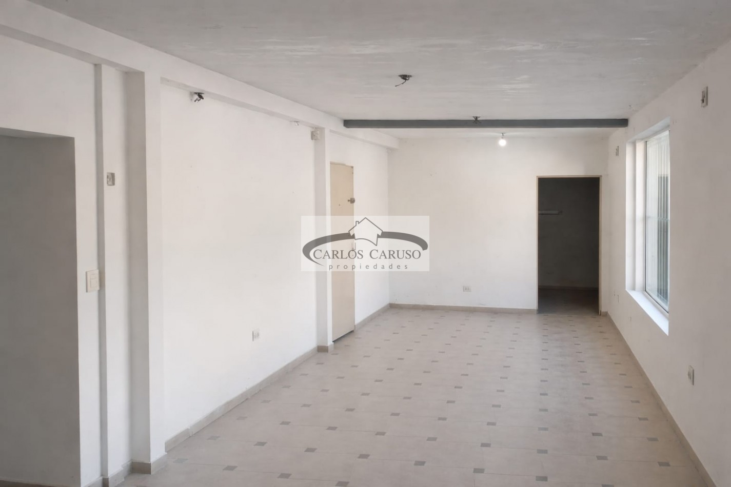 Casa en Venta- Mendoza entre Solis y Lobos