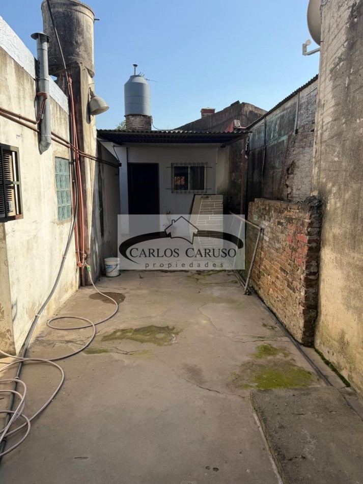 Casa en Venta- Segundo Sombra entre Av. Zapiola y S. Del Estero