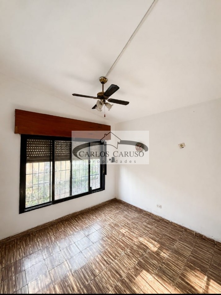 Casa en Venta- Mendoza entre Solis y Lobos