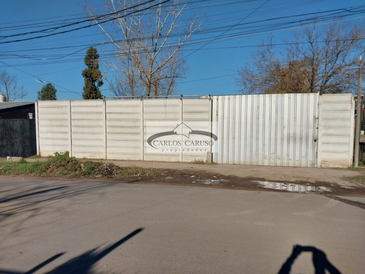 Galpon en Venta- Dean Funes y Da Vinci