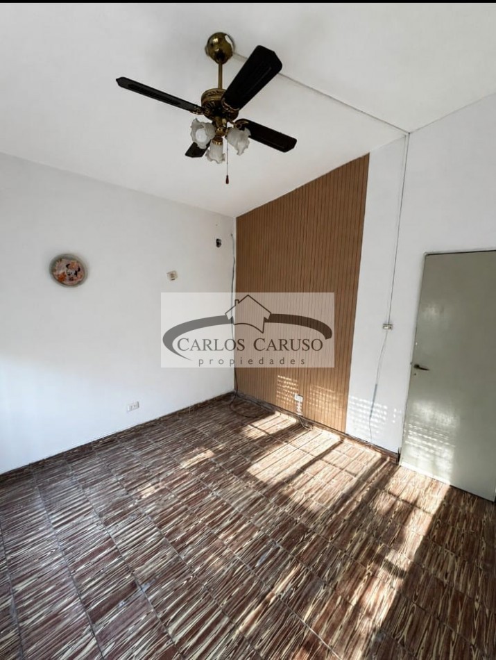 Casa en Venta- Mendoza entre Solis y Lobos