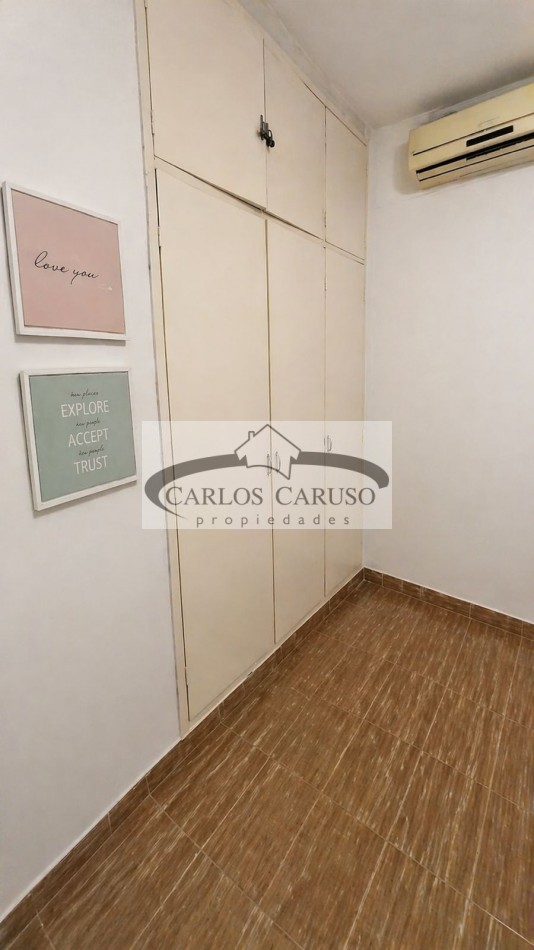 Casa en Venta- Mendoza entre Solis y Lobos