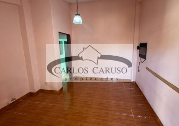 Casa en Venta- Segundo Sombra entre Av. Zapiola y S. Del Estero